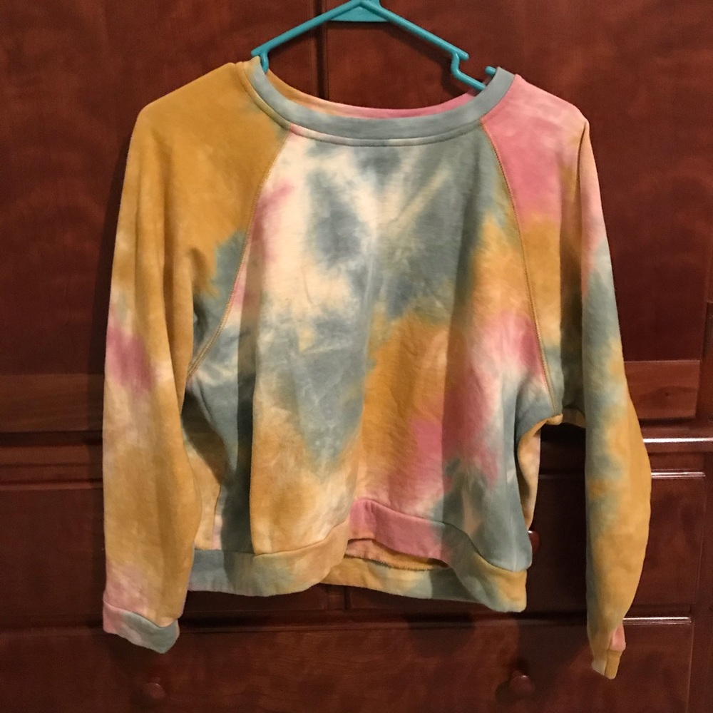 Vestique Simon Sweatshirt Doorbuster - Picture 2 of 5